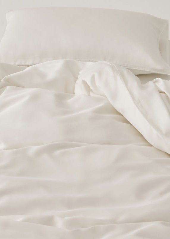 Adeline Pastel Silky Cooling TENCEL™ Bedding Set / Pink