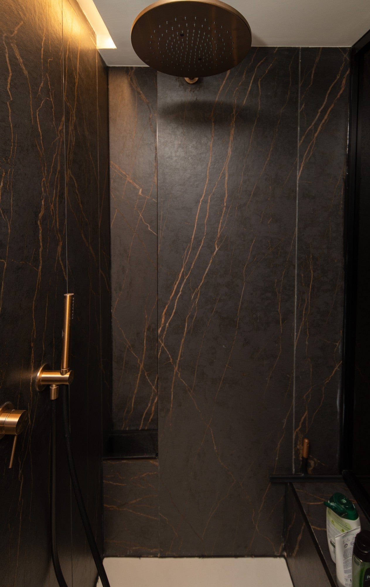 Aeris Dekton