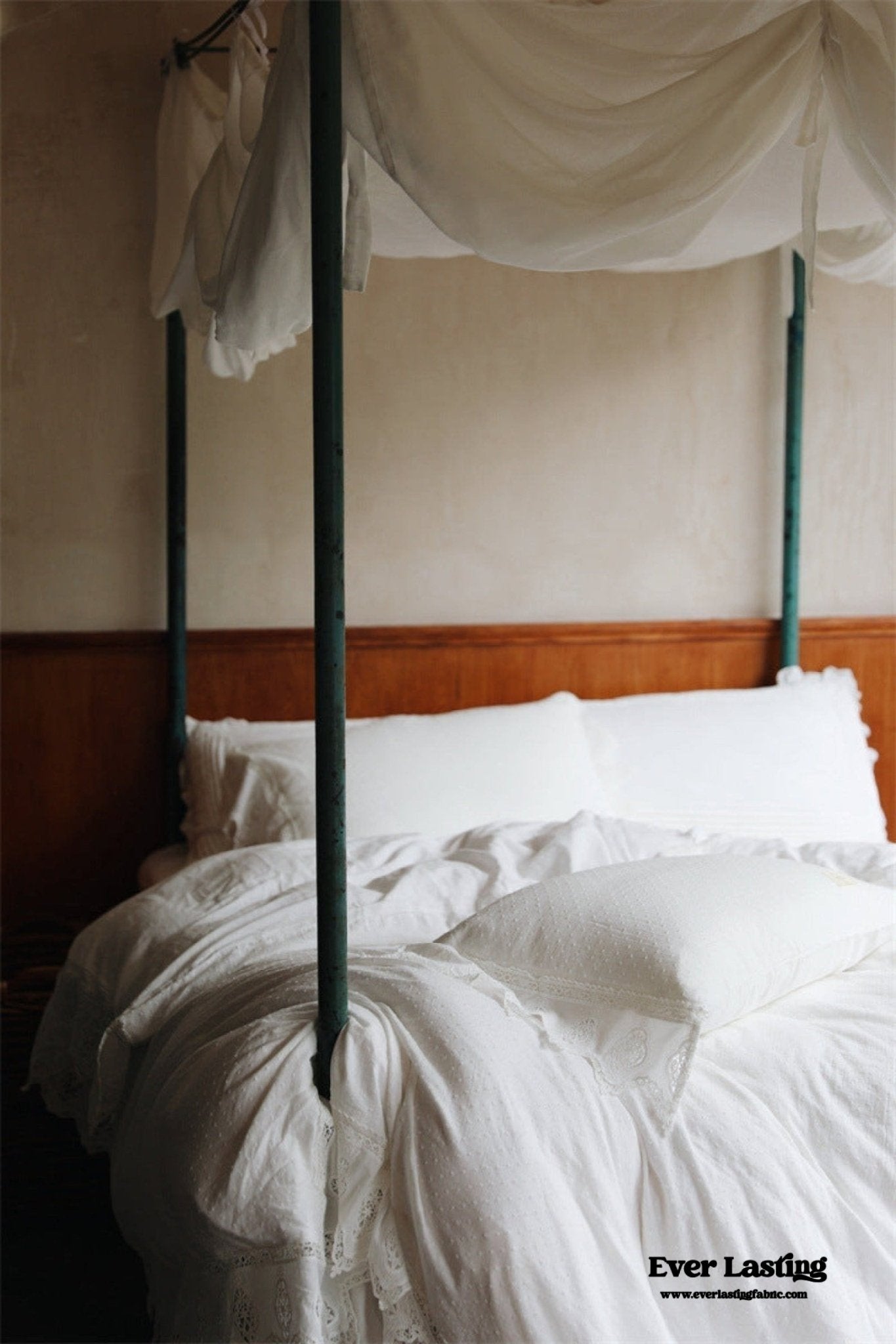 Aimé Romantic Vintage Ruffle Bedding Set / Gray