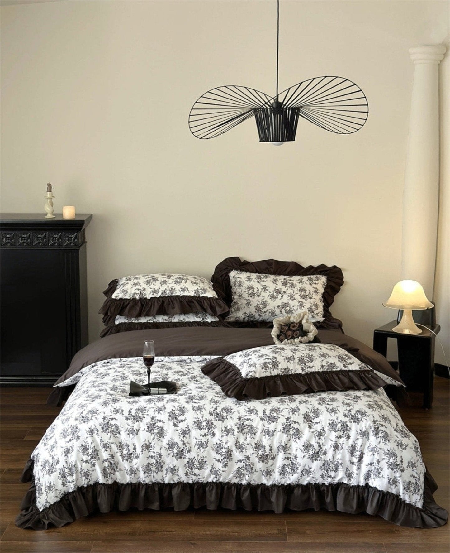 Aimé Romantic Vintage Ruffle Bedding Set / Gray