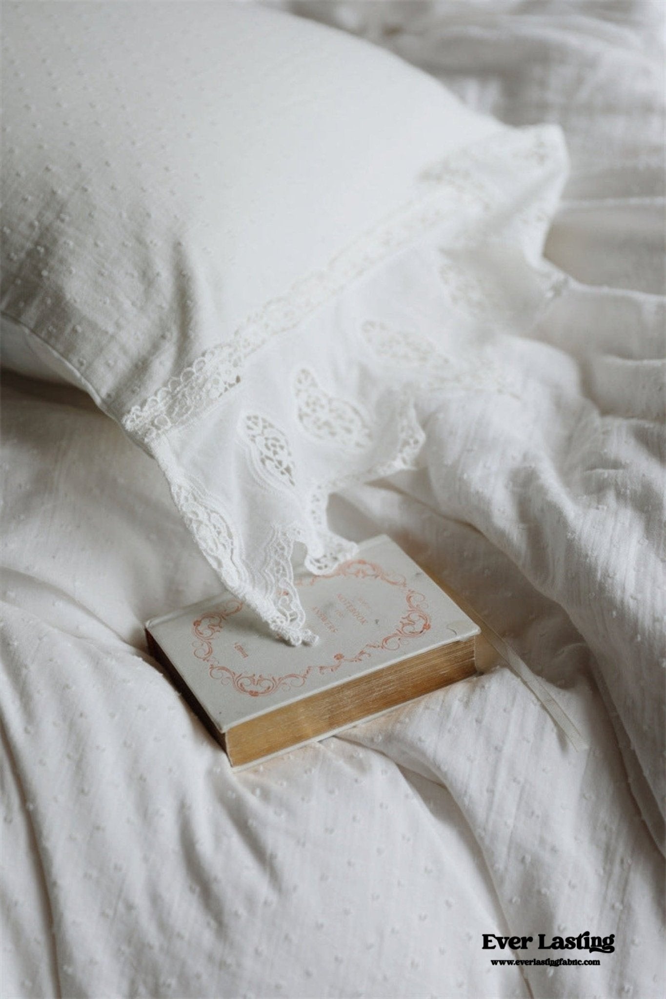 Aimé Romantic Vintage Ruffle Bedding Set / Gray