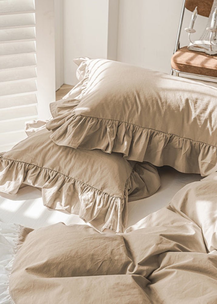 Amelia Ruffled Lace Washed Cotton Bedding Set / White & Brown