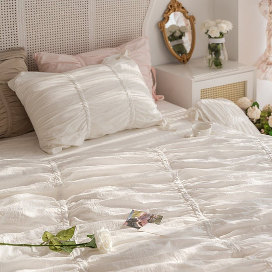 Coquette Ruffle Bedding Set with Ties / White