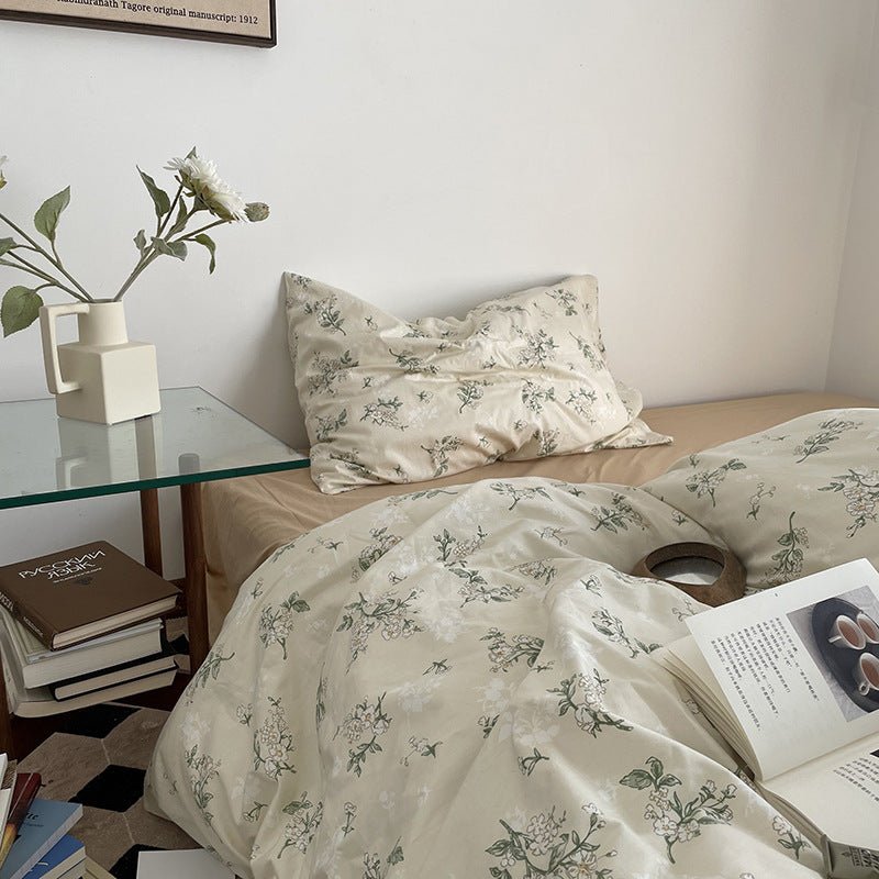 Cottage Floral Bedding Set / Orange Beige