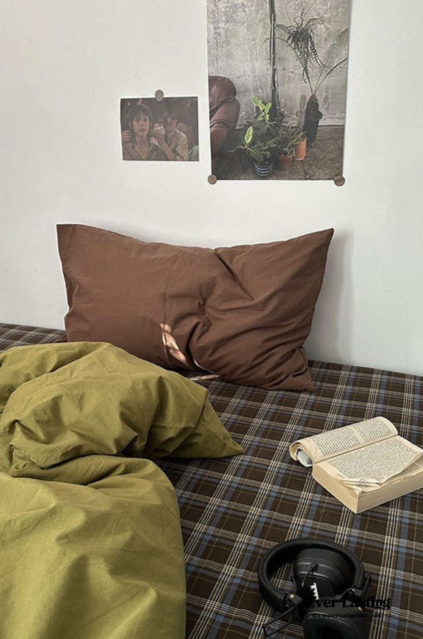 Dark Plaid Goblin Bedding Set