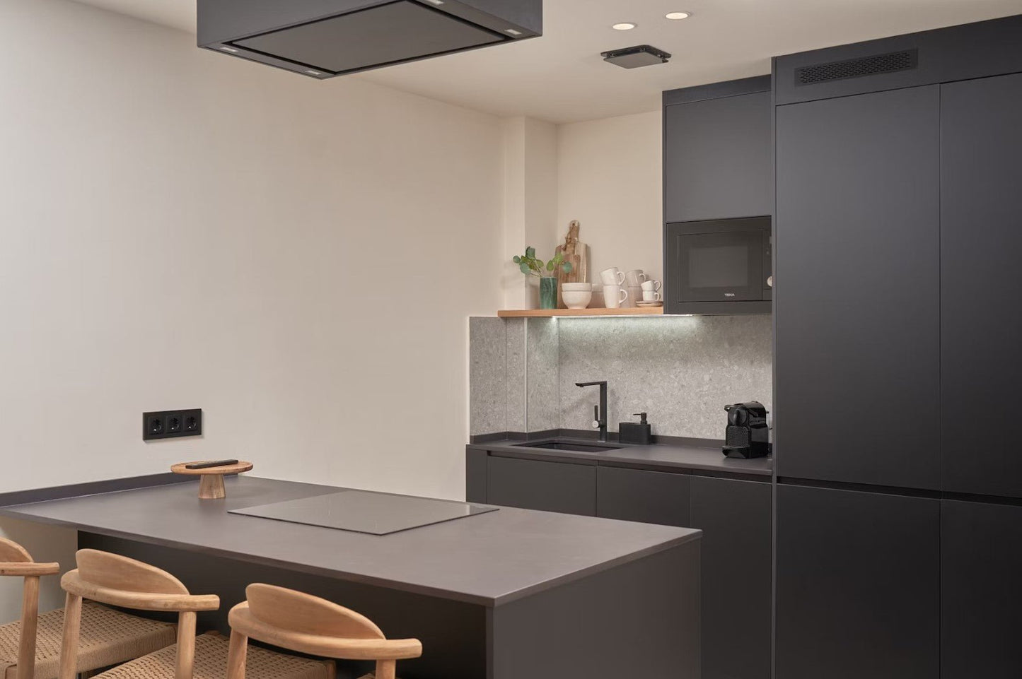 Domoos Dekton