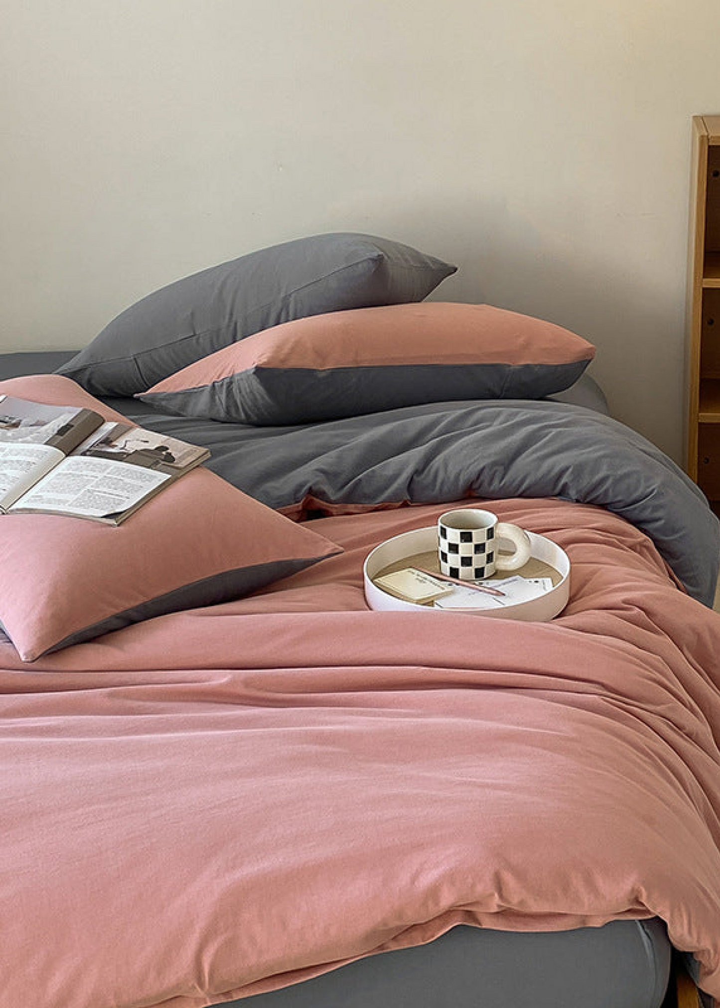 Duo Earth Tone Jersey Knit Bedding Set / White Beige