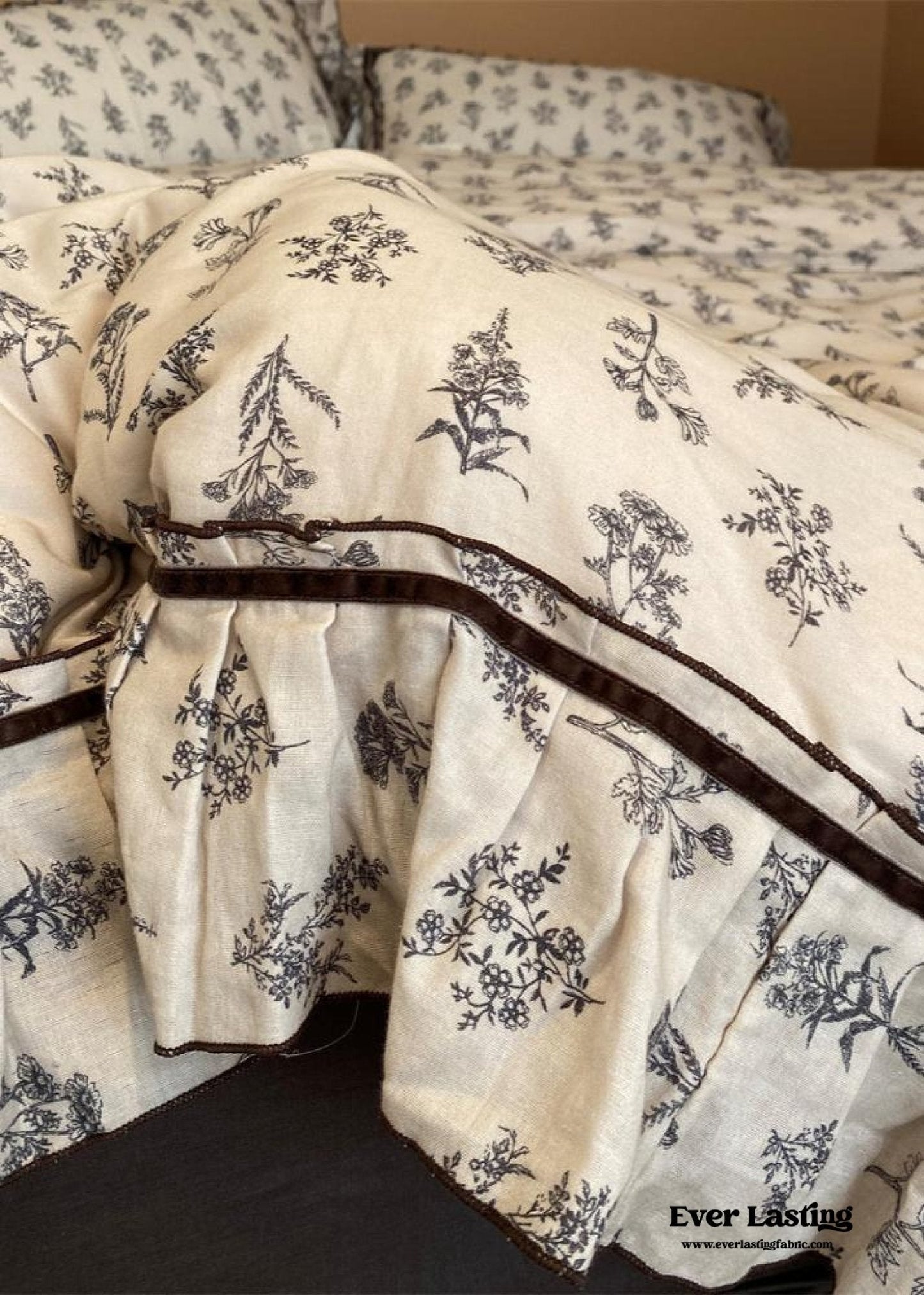 Evelina Baroque Vintage Floral Bedding Set