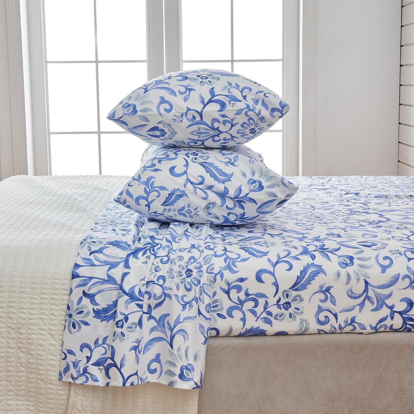 4 Piece Watercolor Floral Microfiber Sheet - Delia Collection