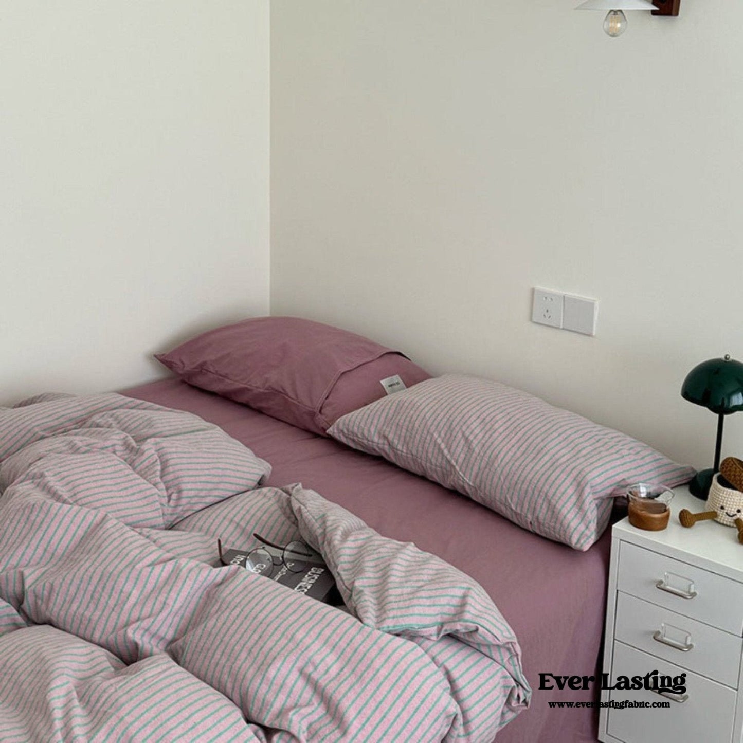 James Striped Bedding Set / Purple