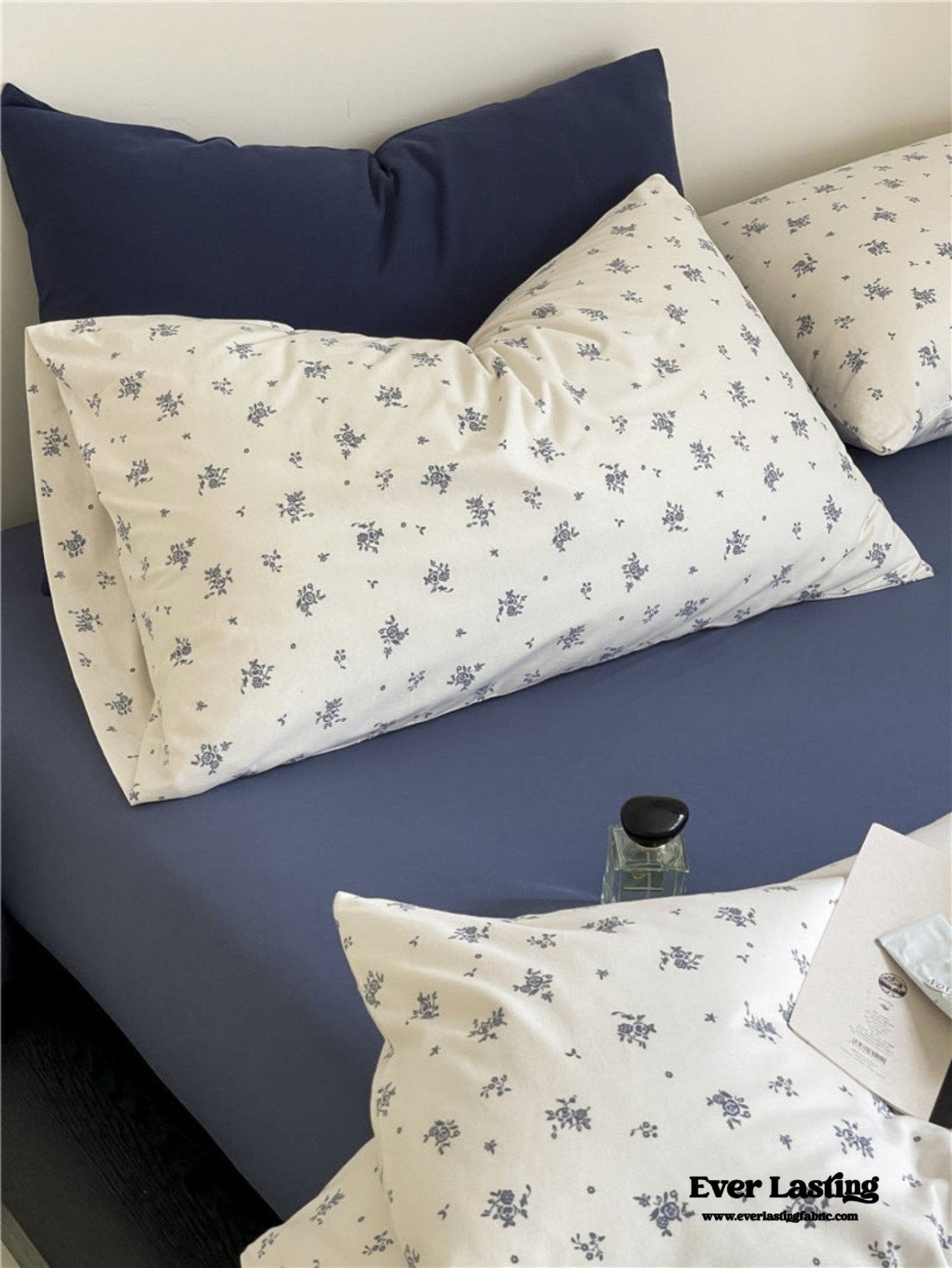Jersey Knit Cotton Floral Bedding Set / Blueberry