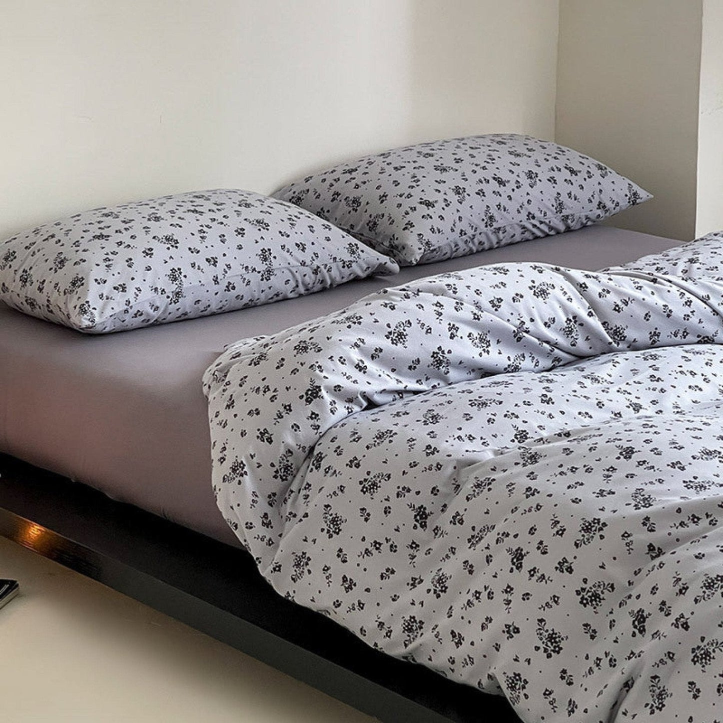 Jersey Knit Cotton Floral Bedding Set / Blueberry