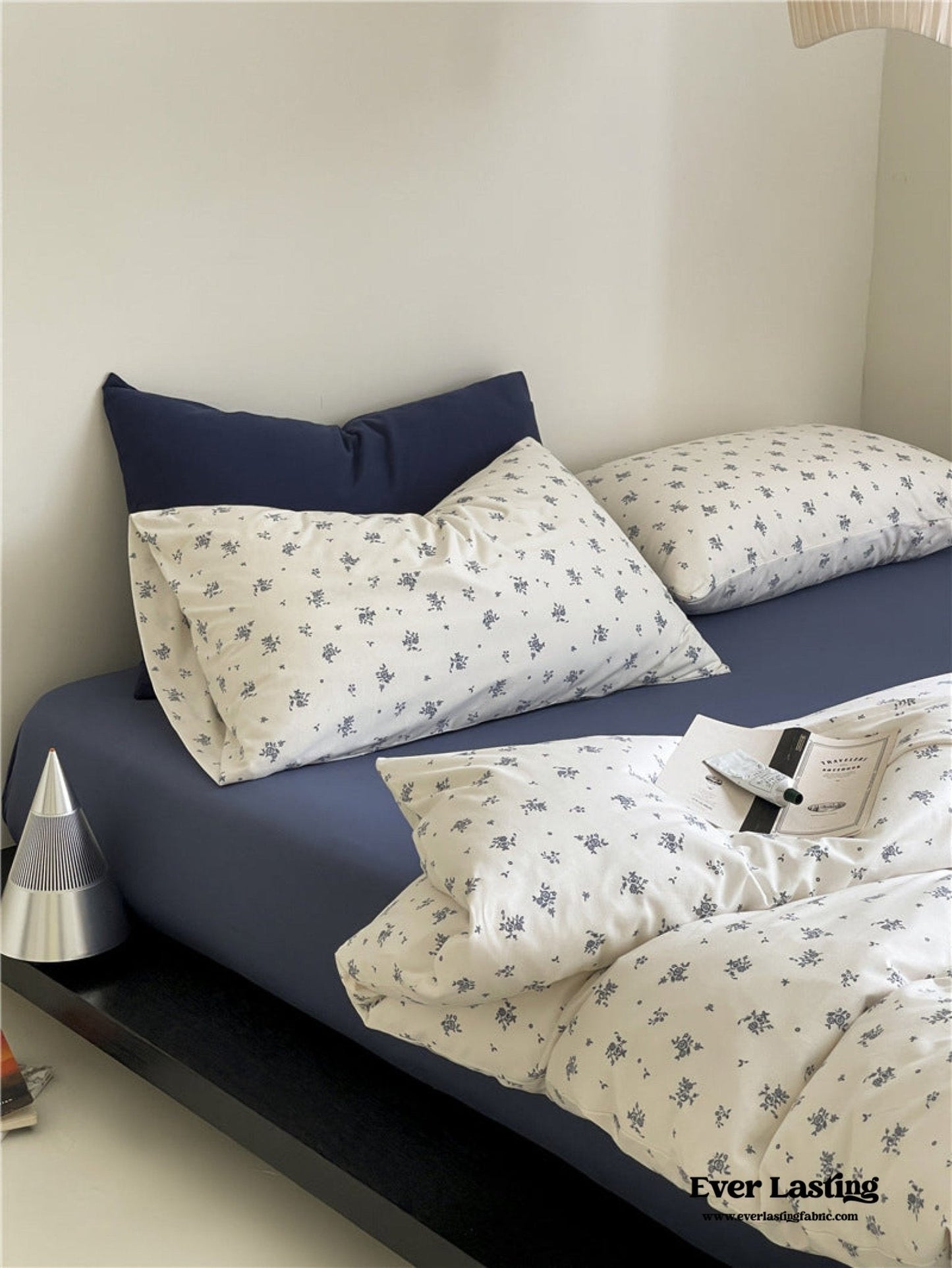 Jersey Knit Cotton Floral Bedding Set / Blueberry