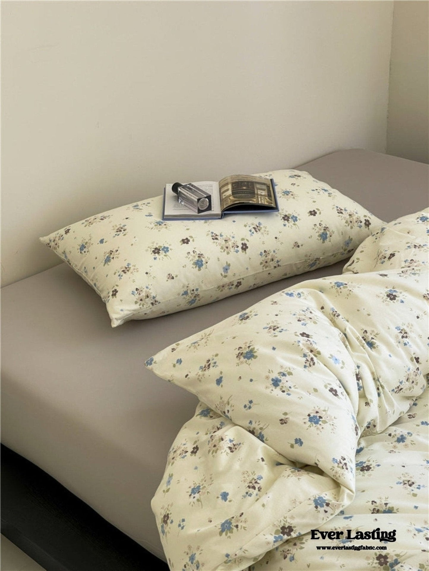 Jersey Knit Cotton Floral Bedding Set / Blueberry