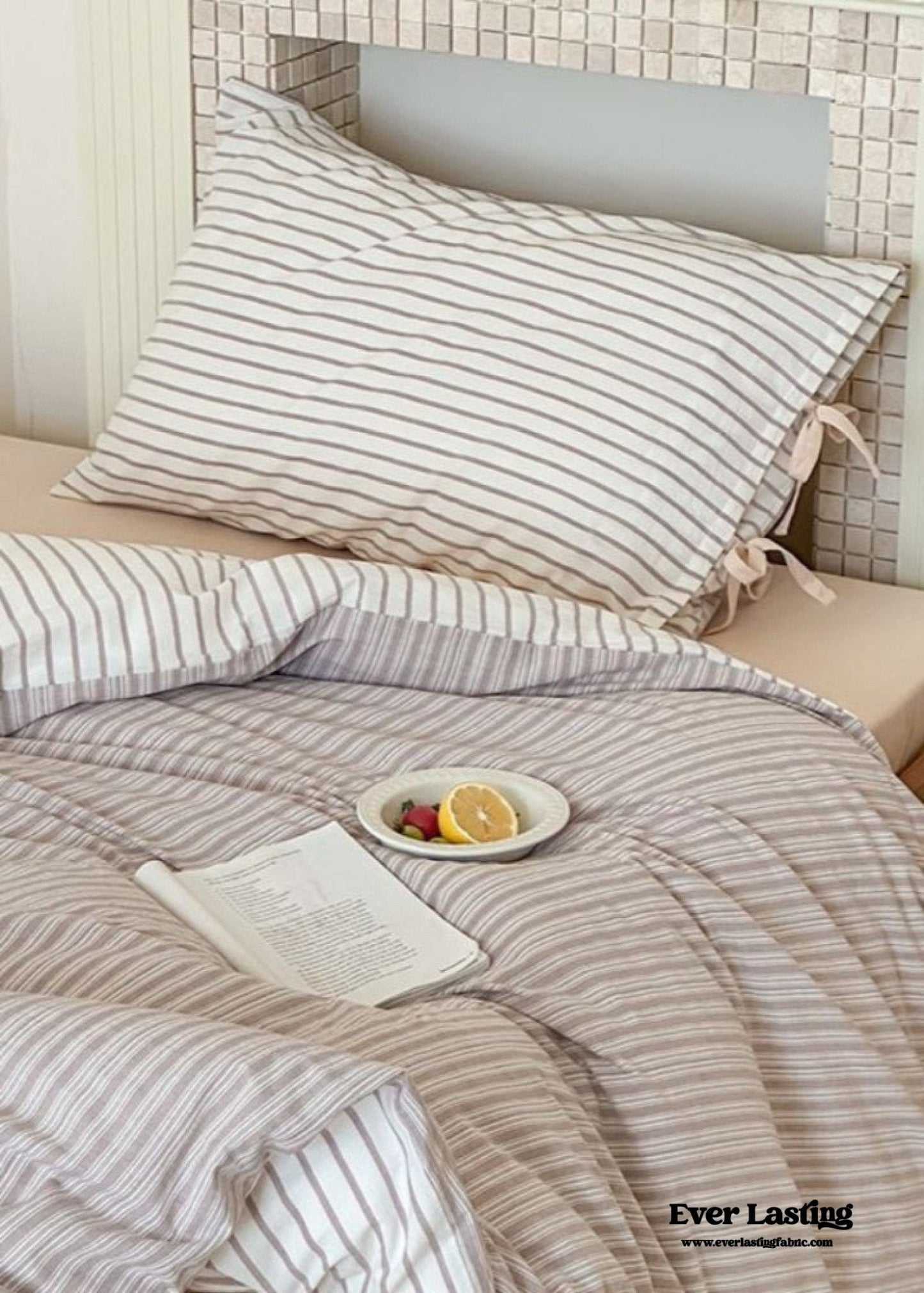 Josie Bow Tied Striped Bedding Set / Blue