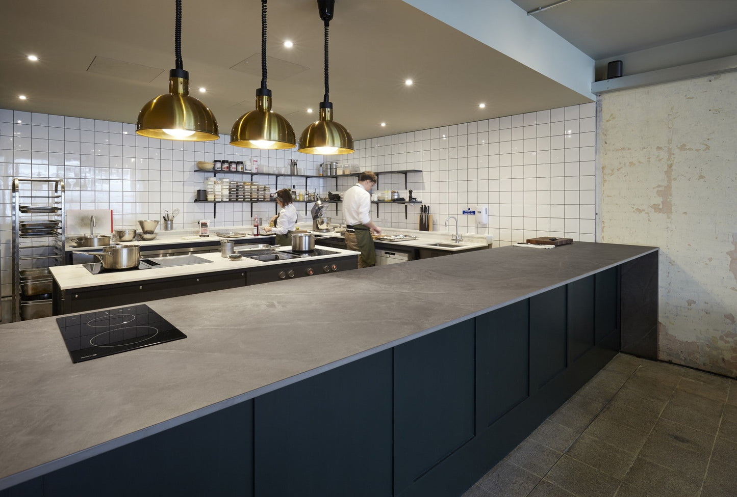 Kira Dekton