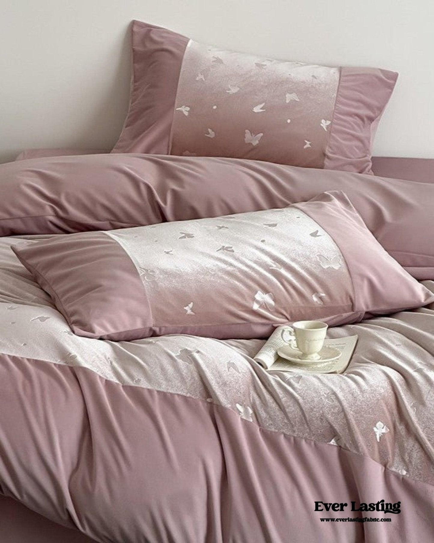 Lilou Velvet Butterfly Bedding Set / Pink Blush