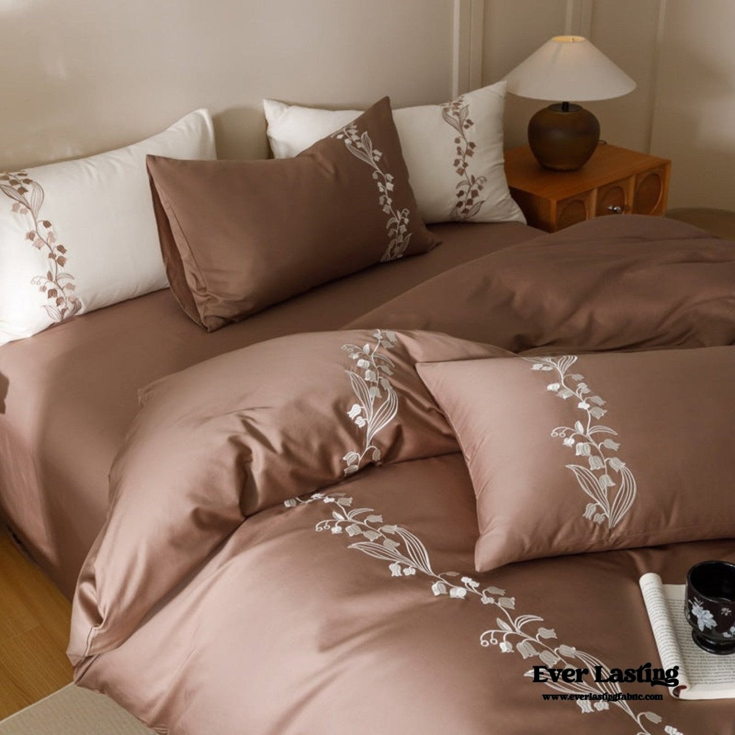 Lily of the Valley Embroidered Silky Bedding Set / Pink