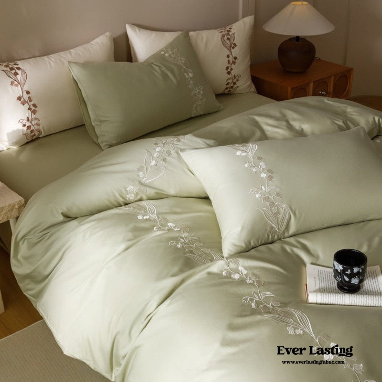 Lily of the Valley Embroidered Silky Bedding Set / Pink