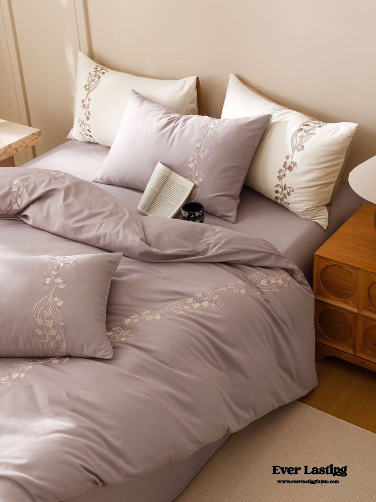 Lily of the Valley Embroidered Silky Bedding Set / Pink