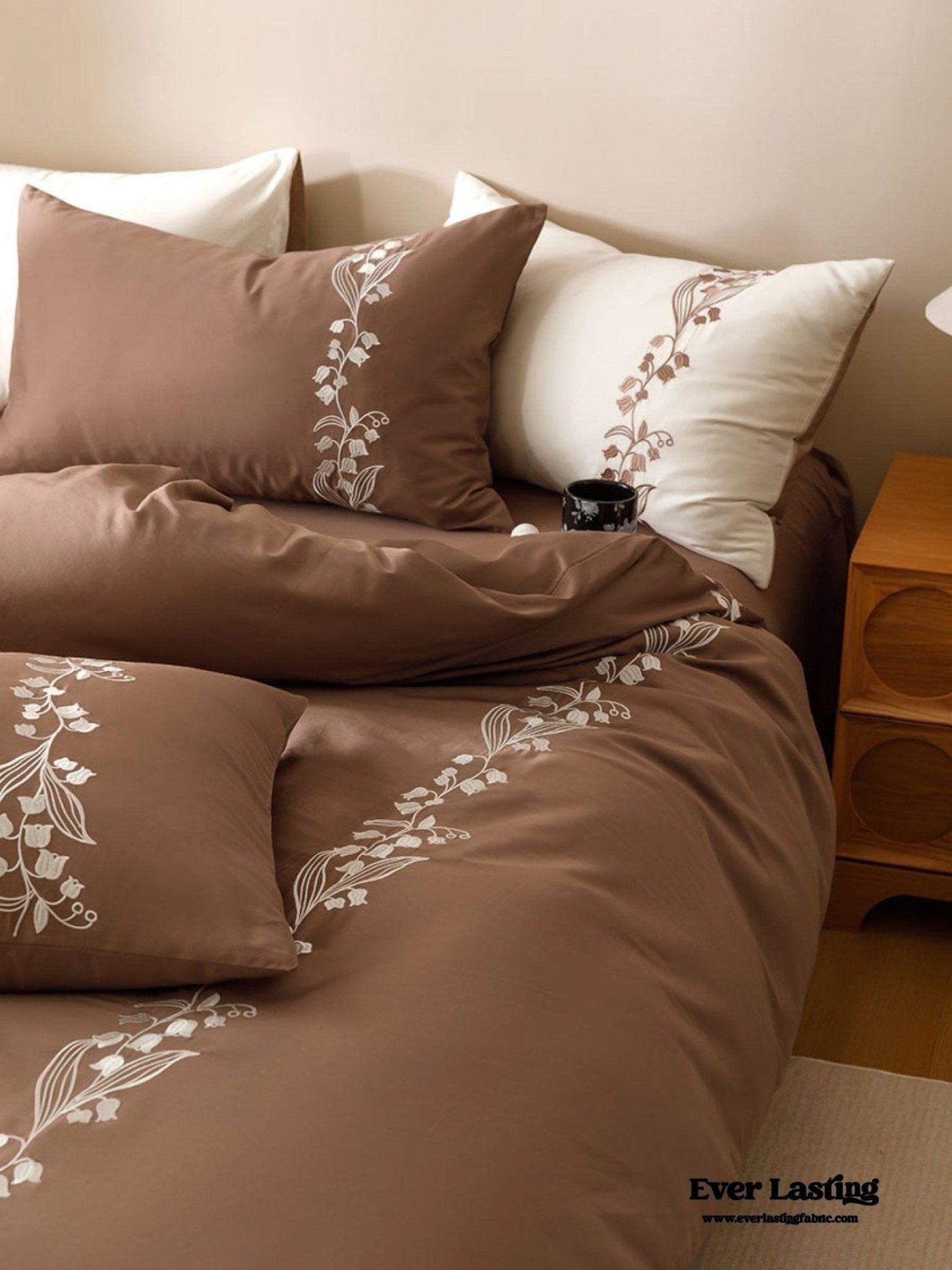 Lily of the Valley Embroidered Silky Bedding Set / Pink