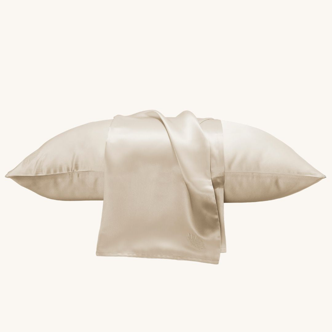 La Seta Silk Pillowcase with Embroidery
