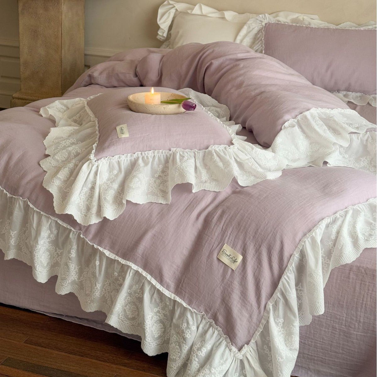 Macaroon French Lace Ruffled Bedding Set / Blue