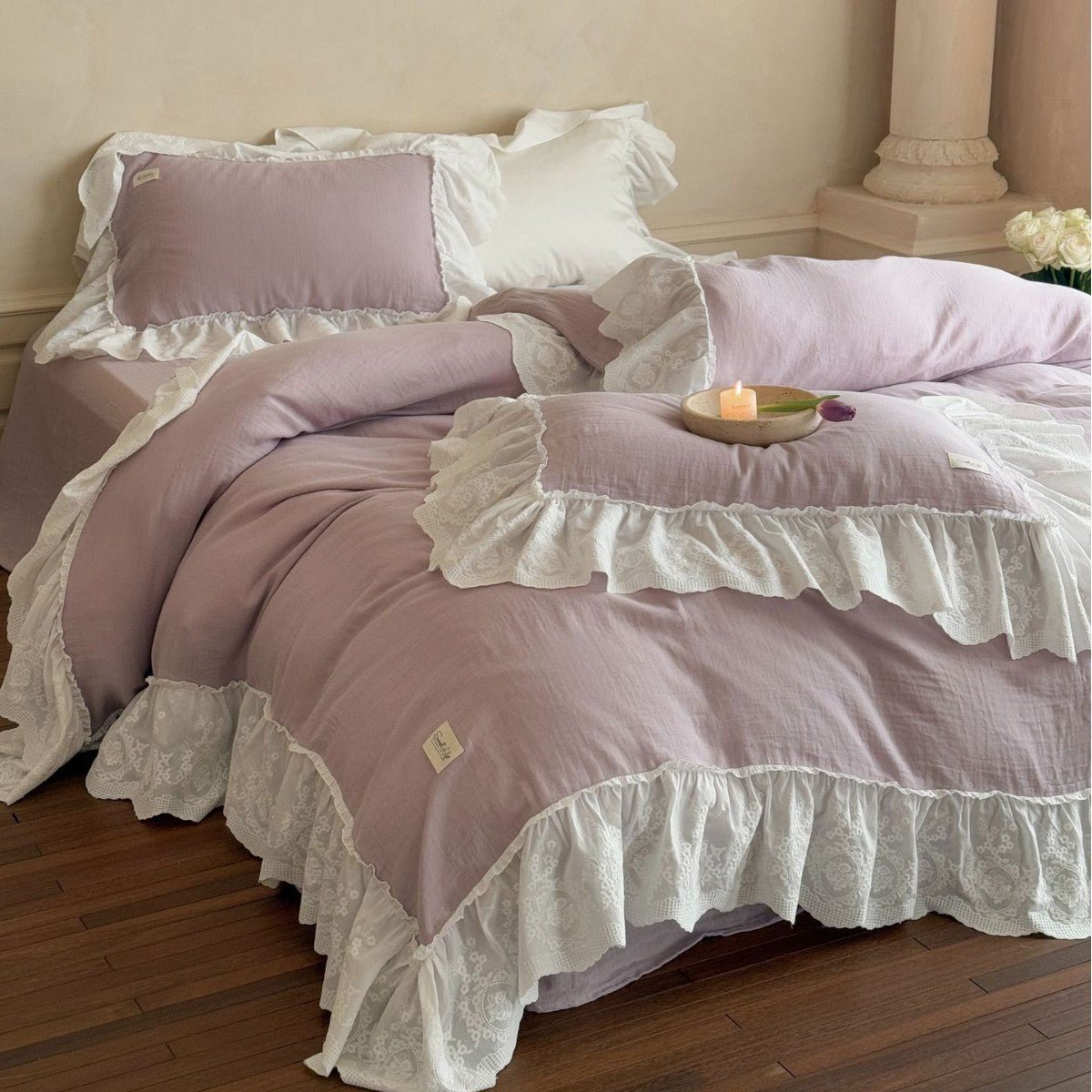 Macaroon French Lace Ruffled Bedding Set / Blue
