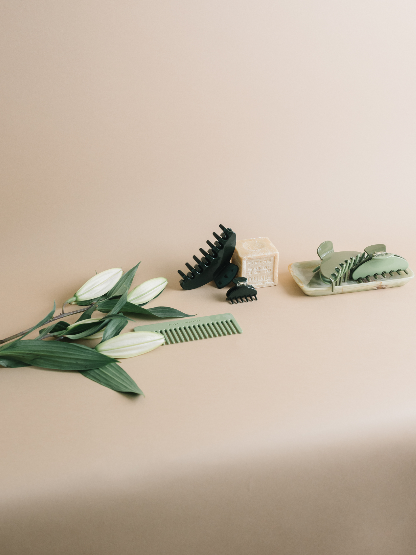 Medium Hair Claw - Pear