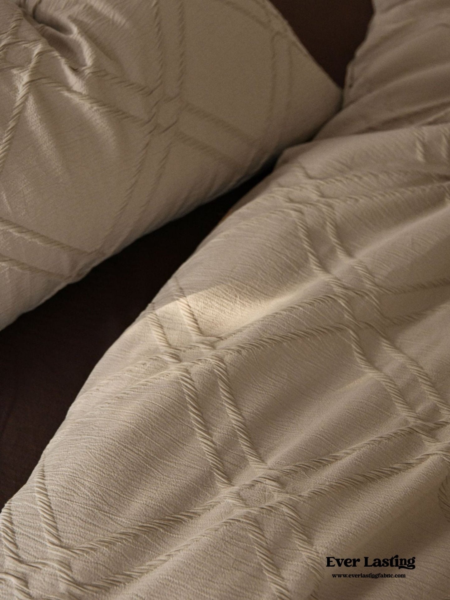 Millard Geometric Jacquard Bedding Set / Beige
