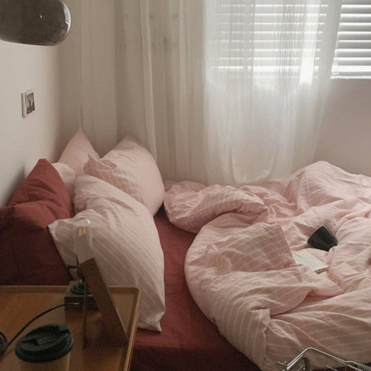 Minimalist Pink Striped Bedding Set