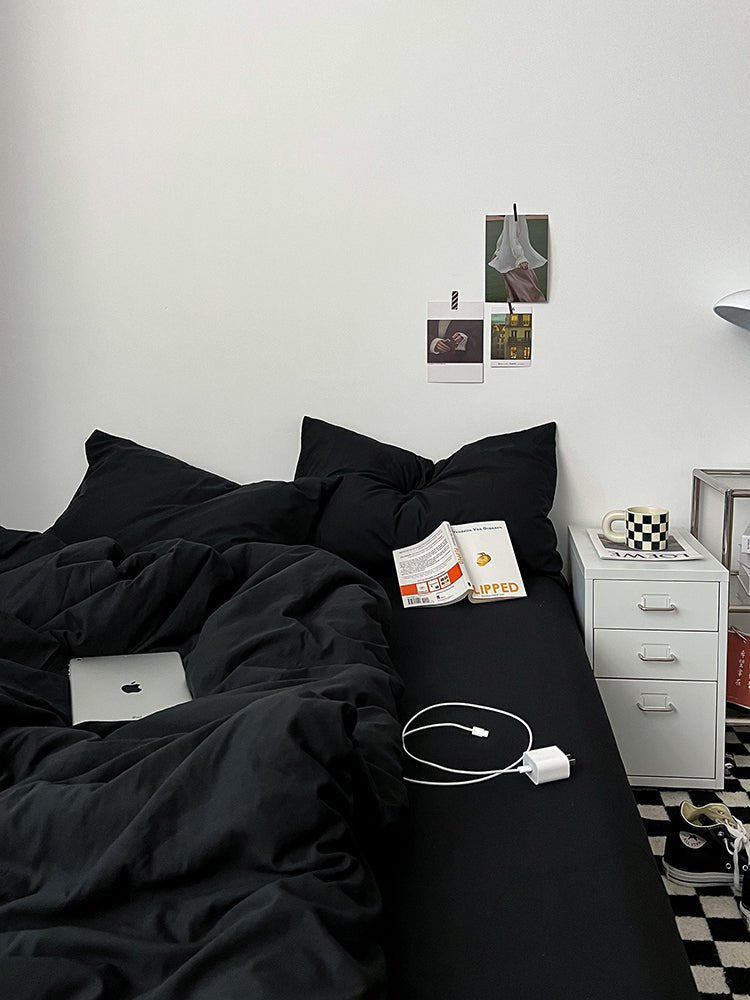 Mixed Color Bedding Set / Pastel Pink + Black