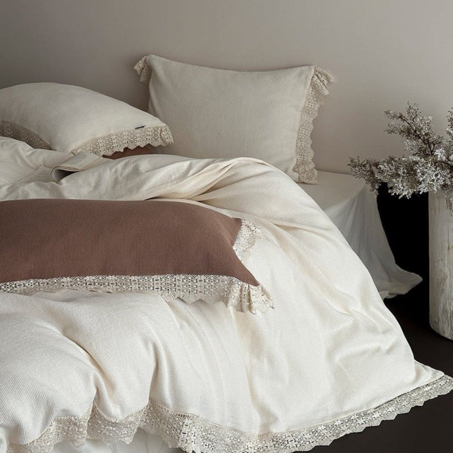 Nora Lace Double Gauze Ruffle Bedding Set / Beige