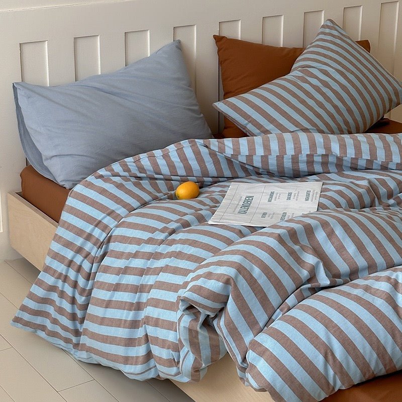 Parker Minimalist Striped Bedding Set / Blue & Brown
