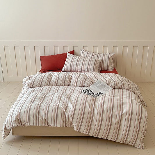 Parker Minimalist Striped Bedding Set / Red