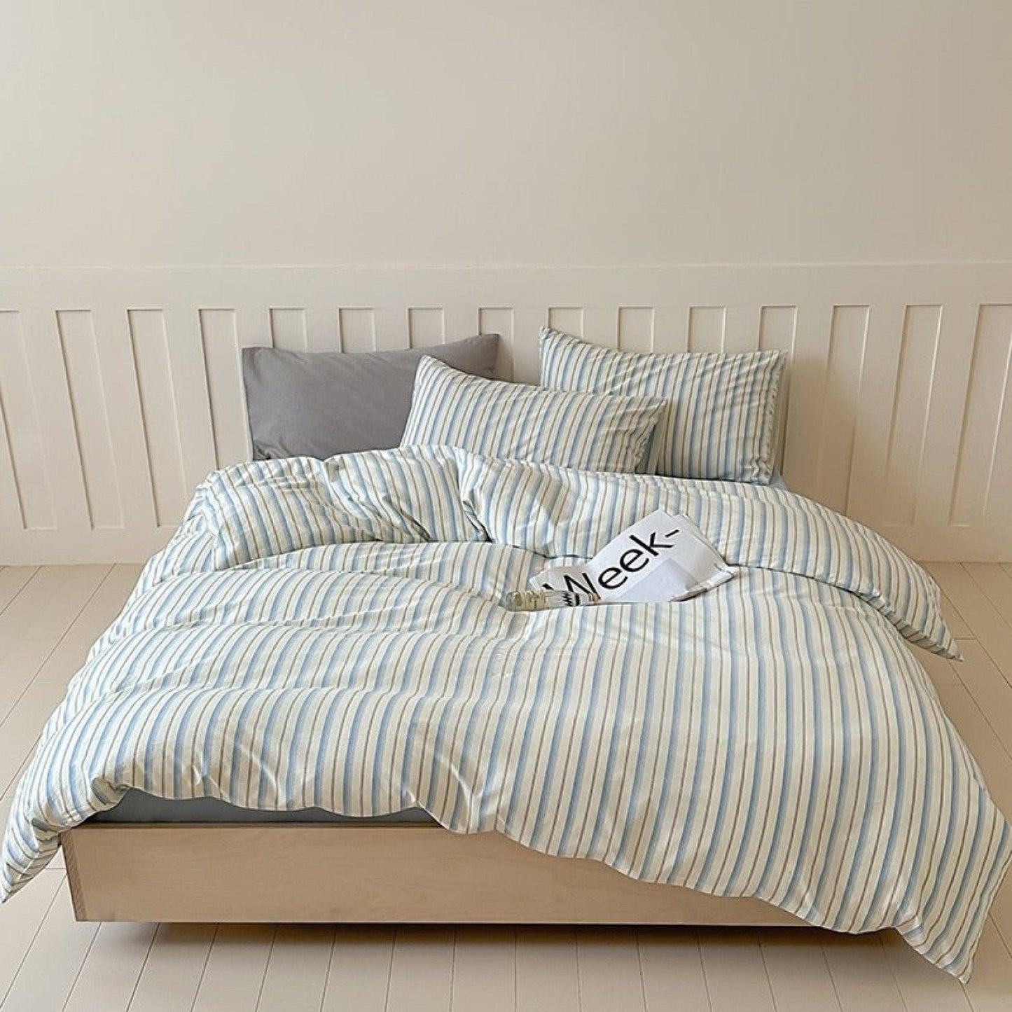 Parker Minimalist Striped Bedding Set / Pink