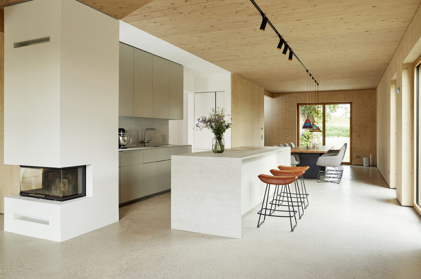 Pietra Di Savoia Perla Laminam