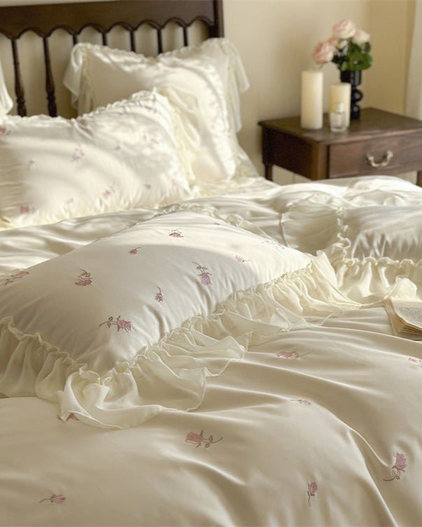 Rosalie Embroidered Cotton Ruffle Bedding Set / Ivory Blush