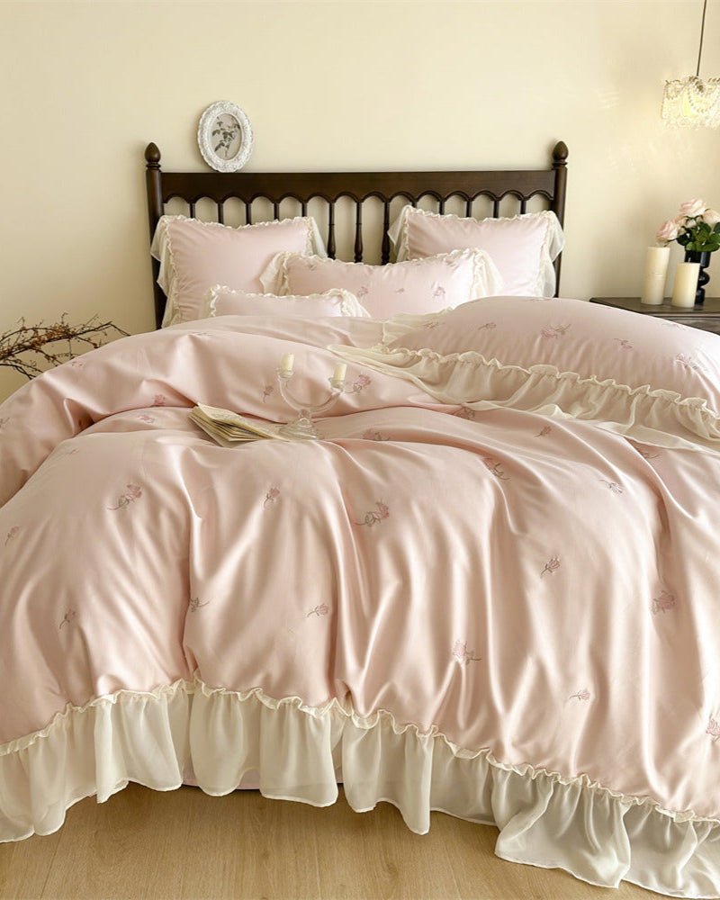 Rosalie Embroidered Cotton Ruffle Bedding Set / Ivory Blush