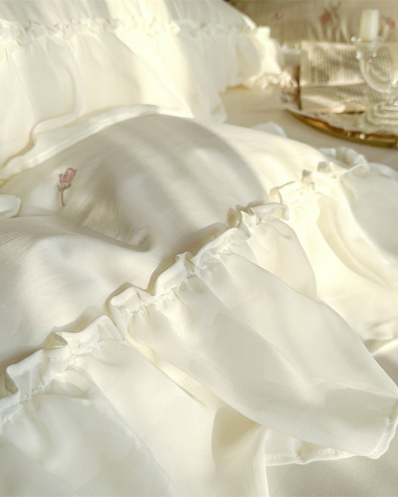 Rosalie Embroidered Cotton Ruffle Bedding Set / Ivory Blush