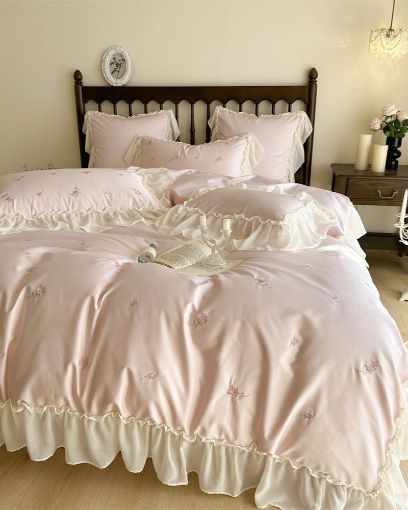 Rosalie Embroidered Cotton Ruffle Bedding Set / Ivory Blush