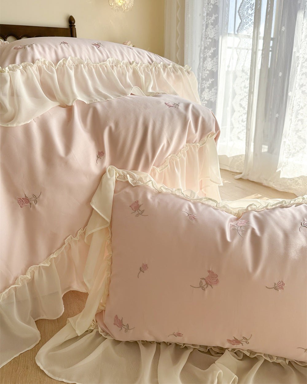 Rosalie Embroidered Cotton Ruffle Bedding Set / Ivory Blush