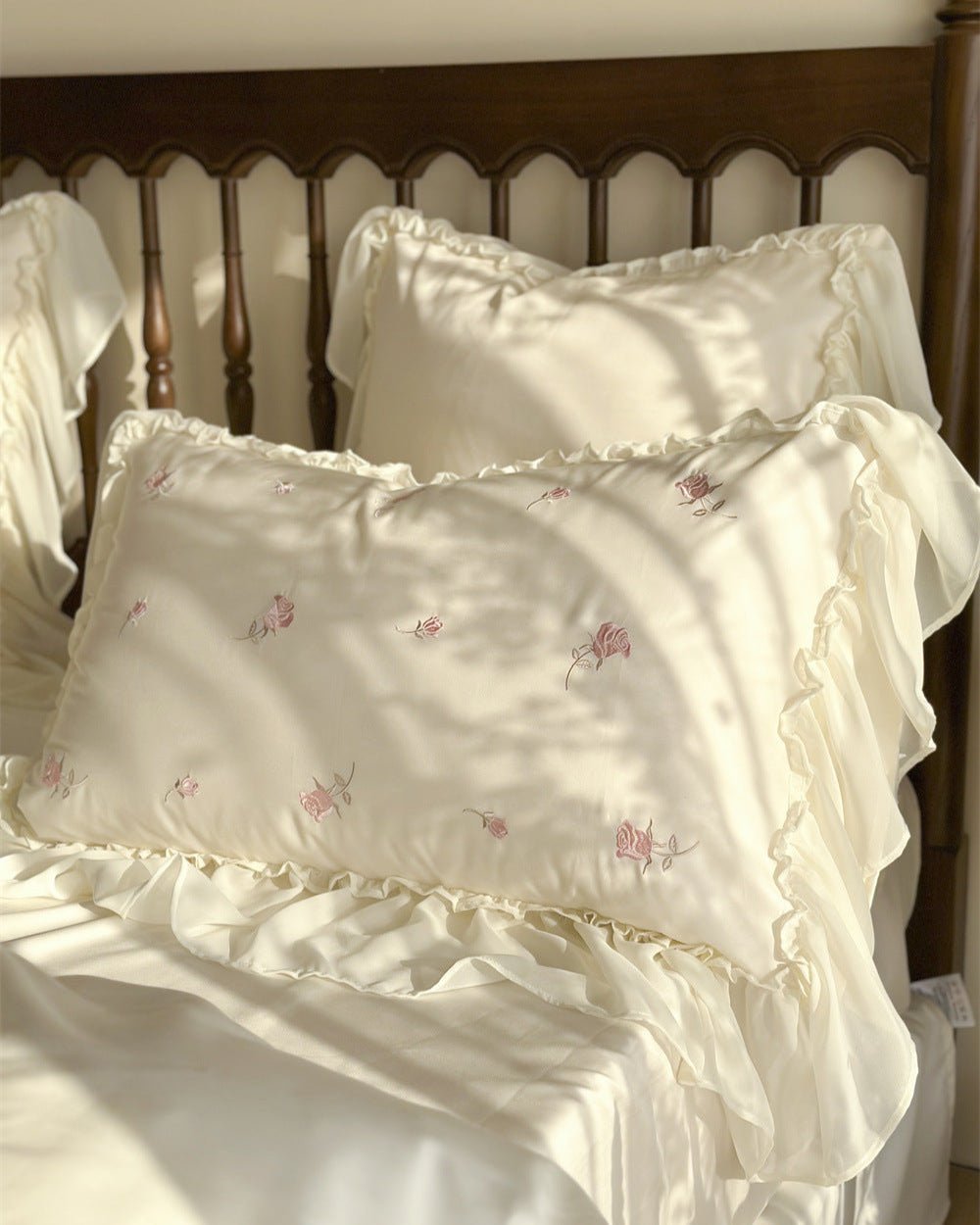 Rosalie Embroidered Cotton Ruffle Bedding Set / Ivory Blush