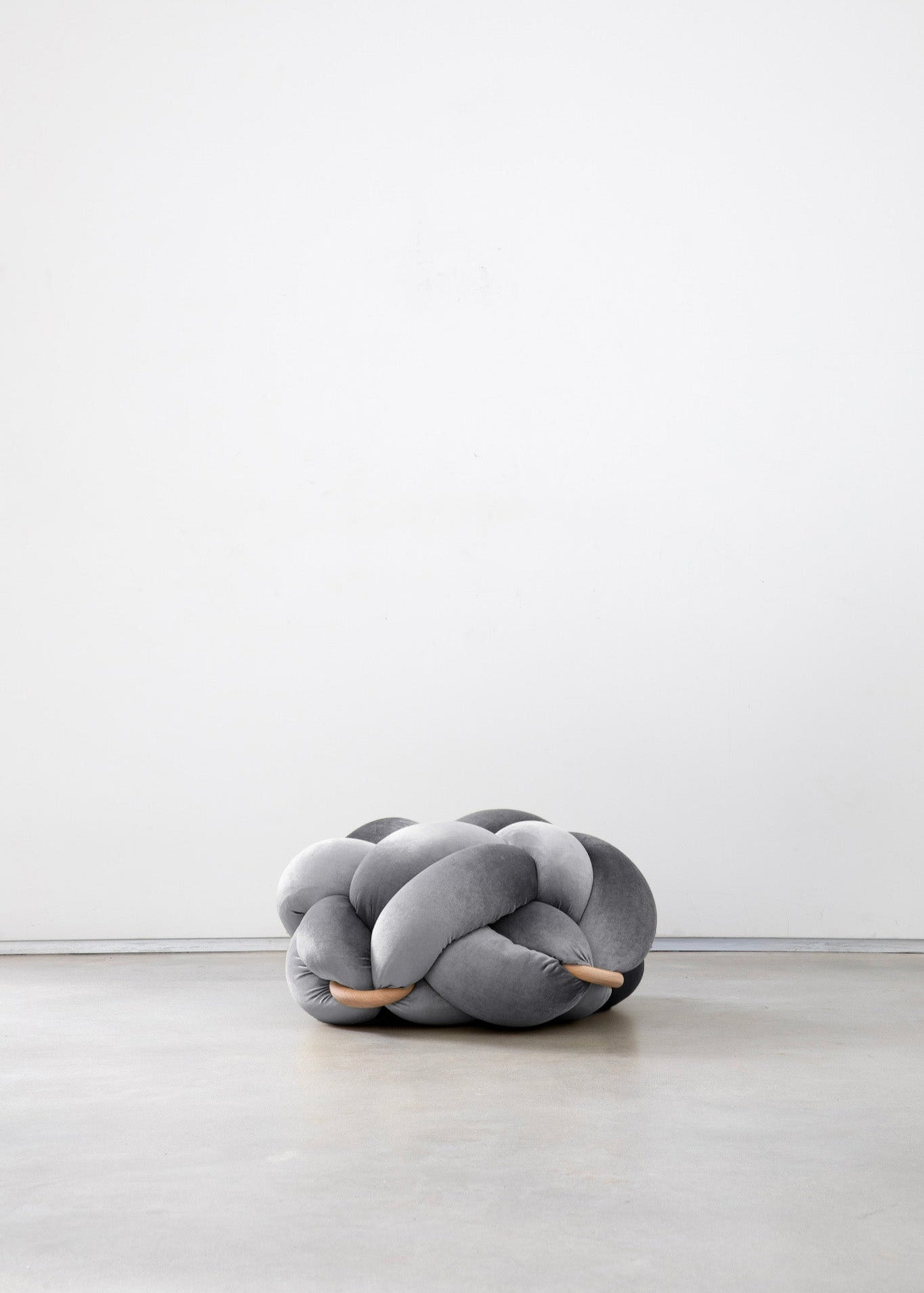 (M) Sterling Silver Knot Ottoman