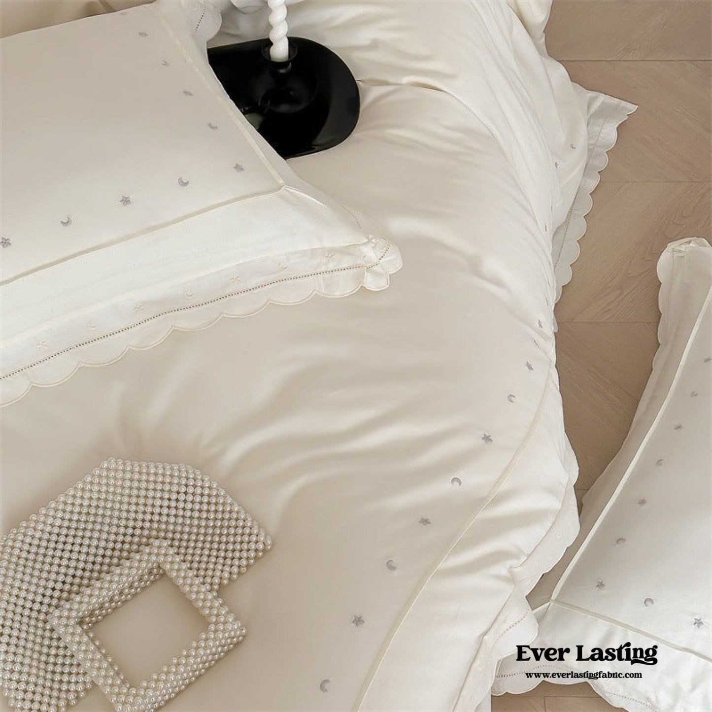 Star Gaze Short Cake Ruffle Bedding Set / Purple