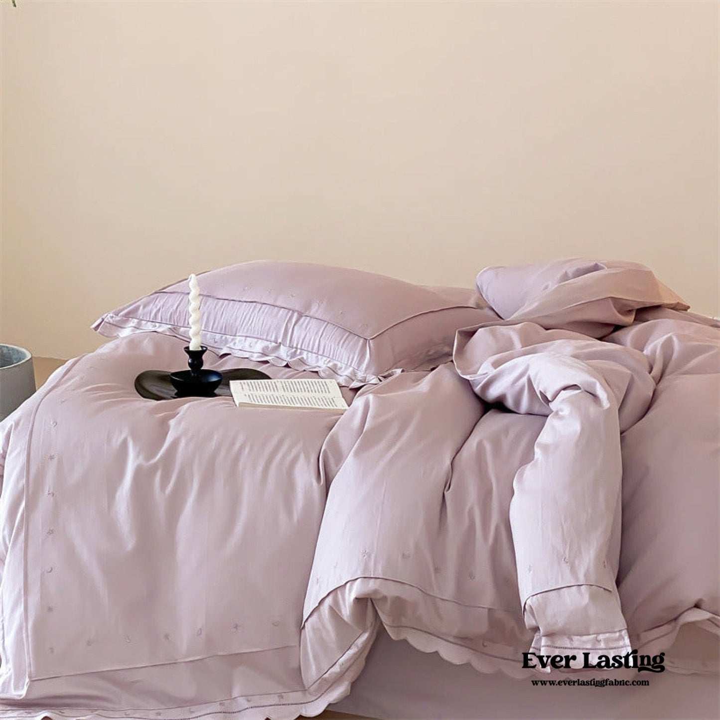 Star Gaze Short Cake Ruffle Bedding Set / White