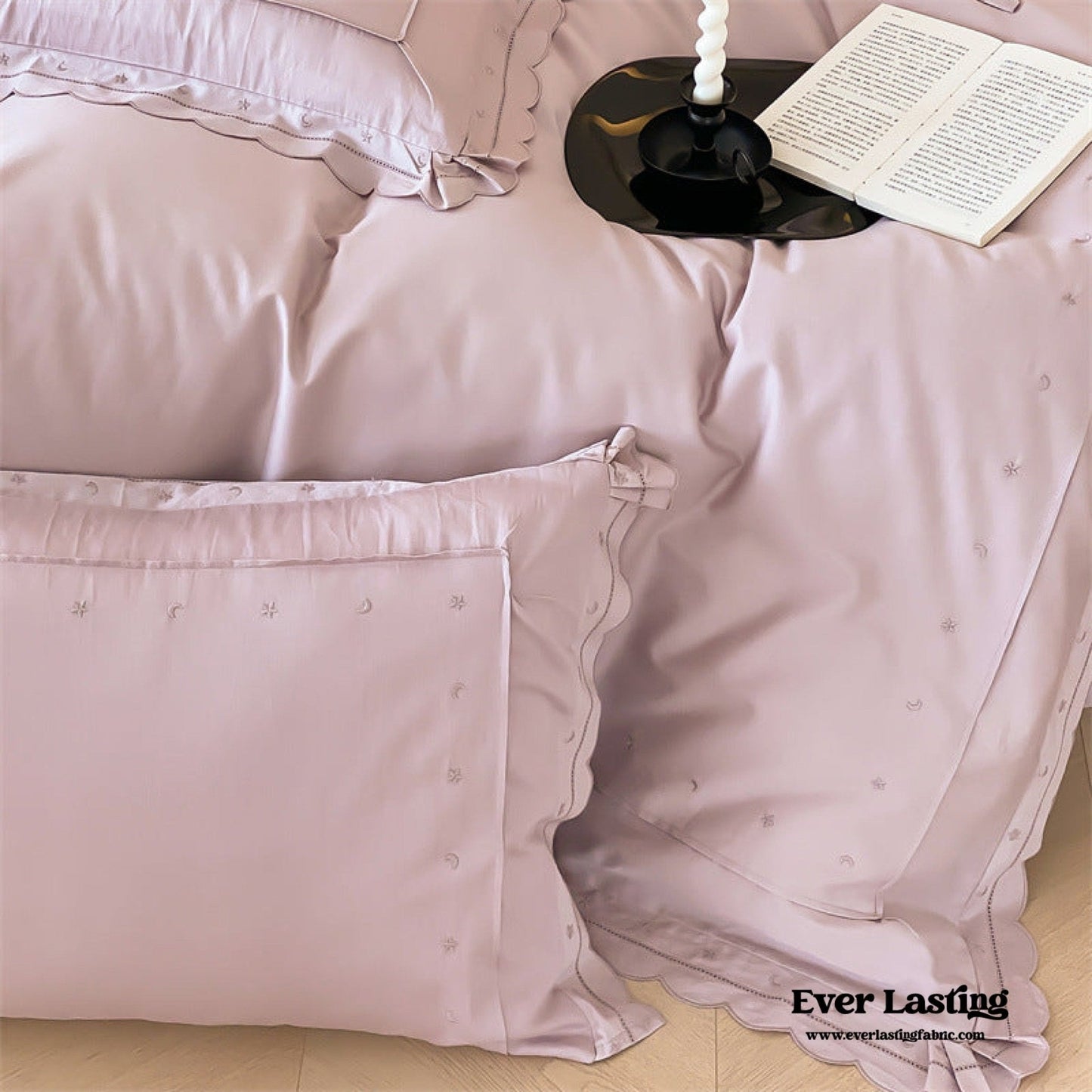 Star Gaze Short Cake Ruffle Bedding Set / White