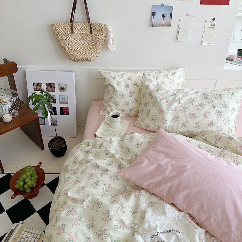 Sweet Floral Bedding Set / Floral Blue
