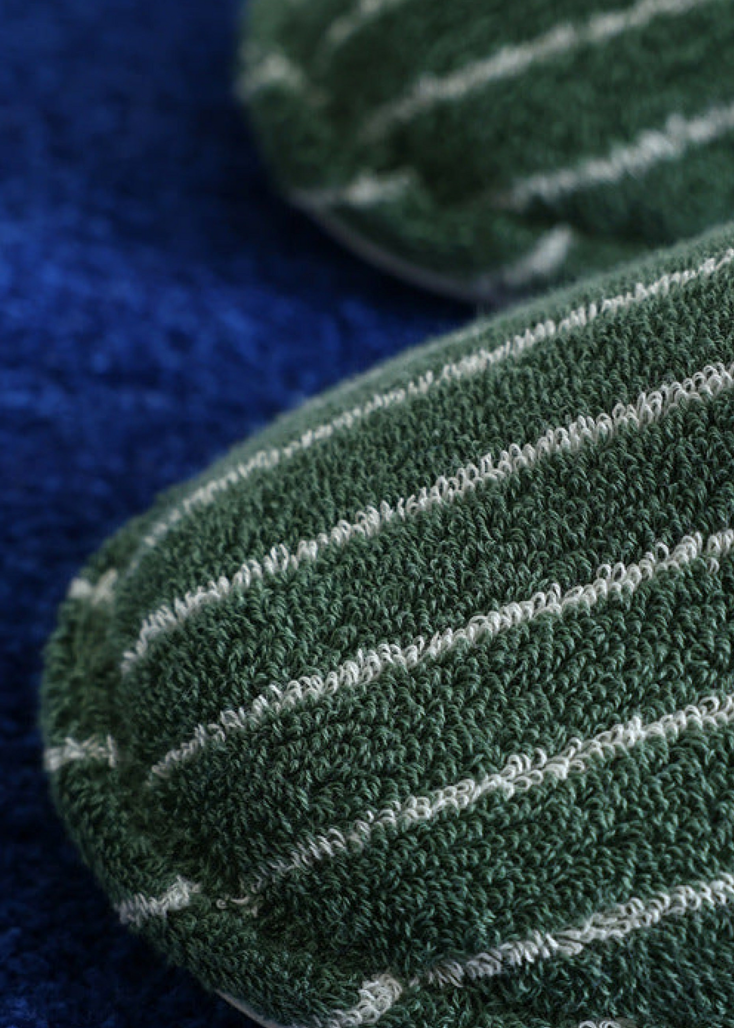 Thin Striped House Slippers / White