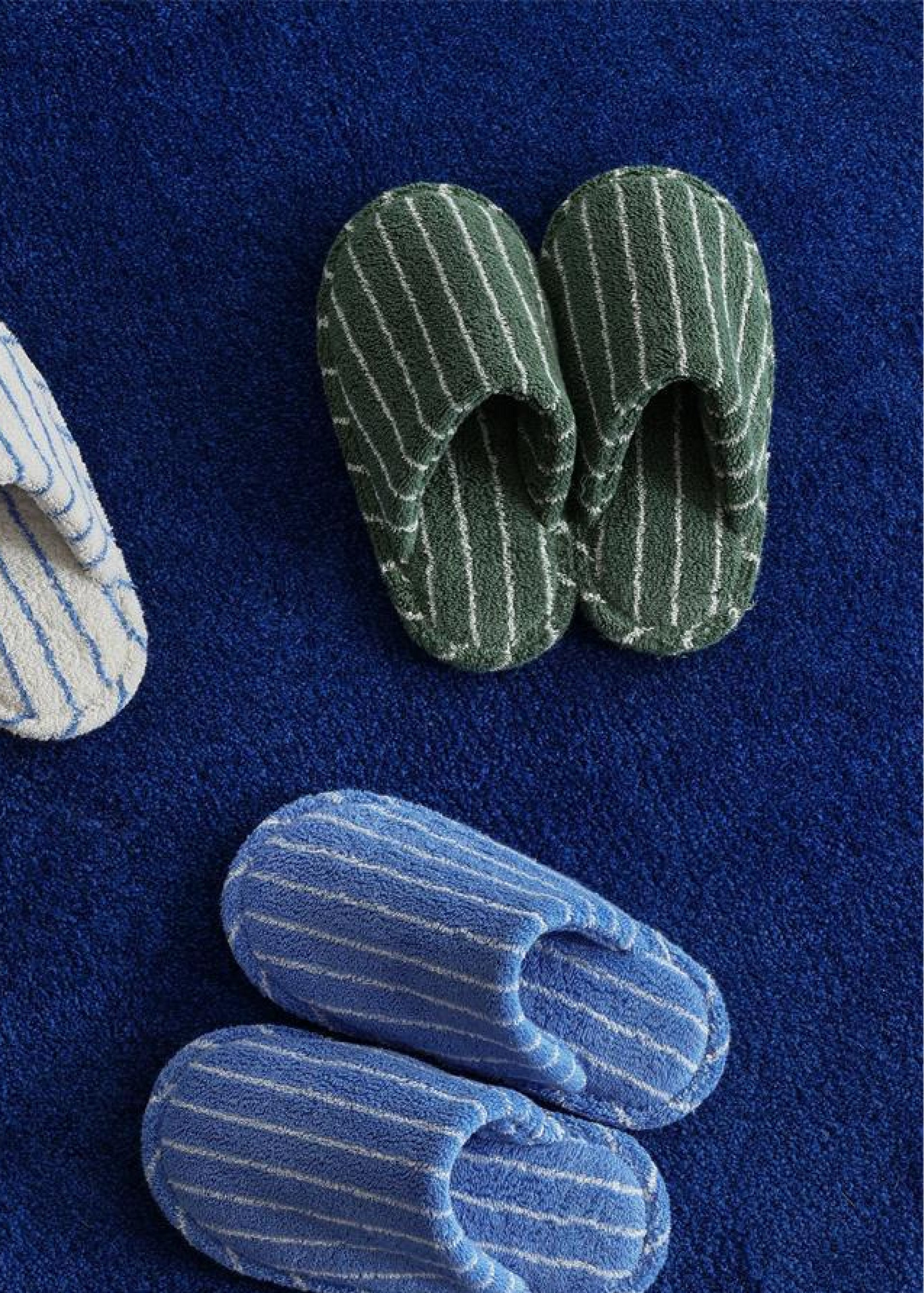 Thin Striped House Slippers / White